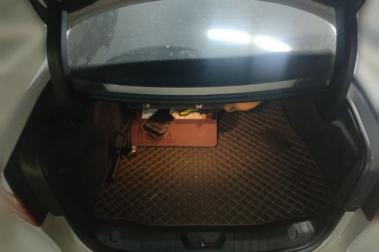 Used Jaguar XFL 2023 XFL 2.0T P250 Two-Wheel-Drive Luxury Deluxe Edition Trunk