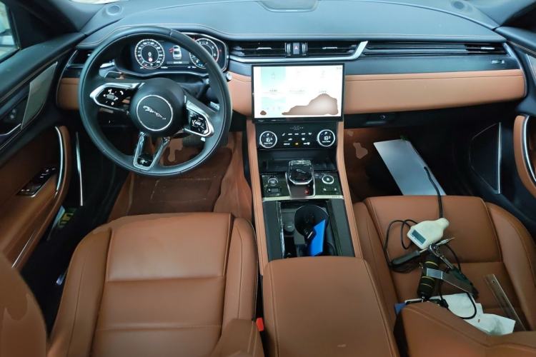 Used Jaguar XFL 2023 XFL 2.0T P250 Two-Wheel-Drive Elite Sport Edition Center Console