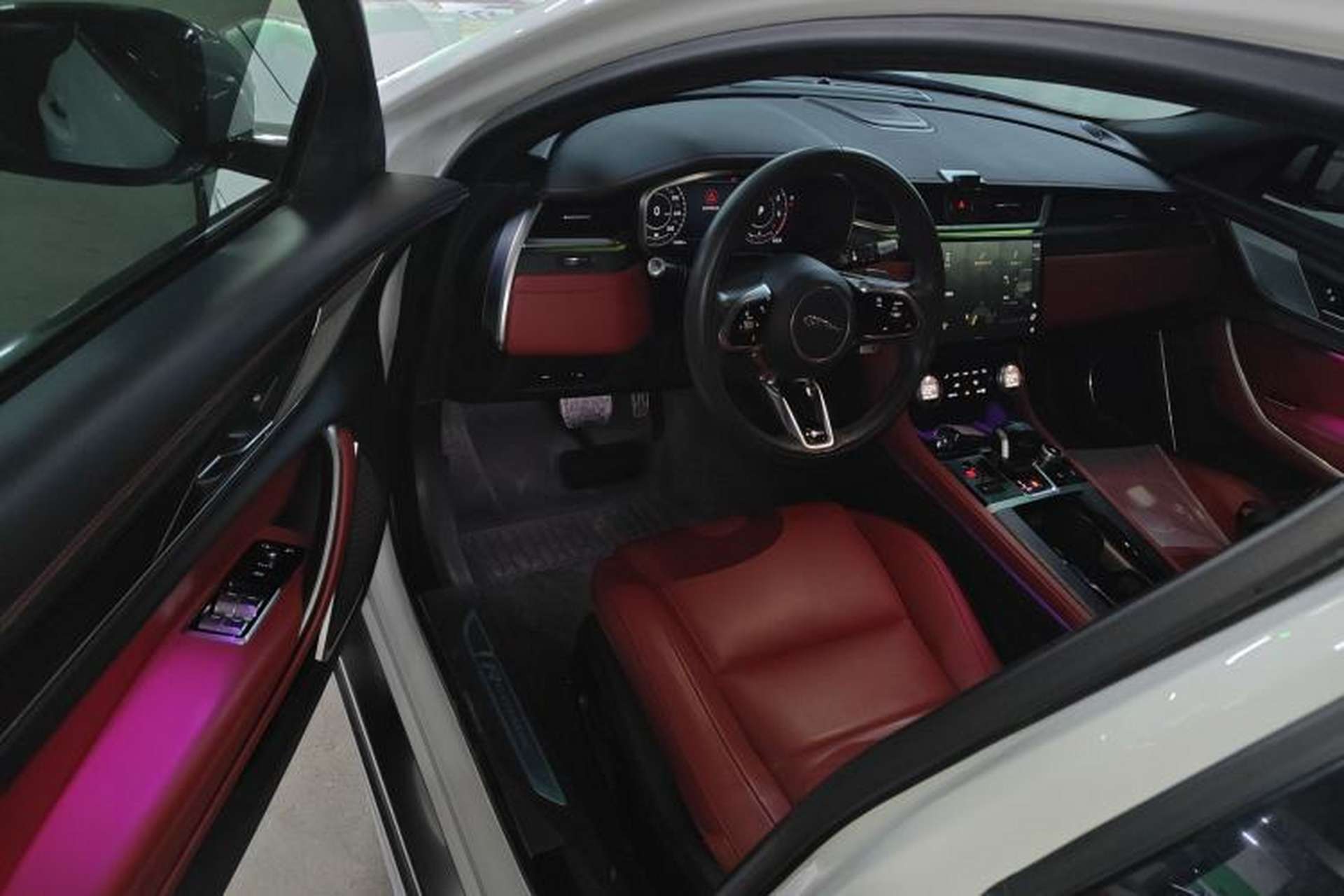 Used Jaguar XFL 2023 XFL 2.0T P250 Two-Wheel-Drive Elite Sport Edition Driver Seat