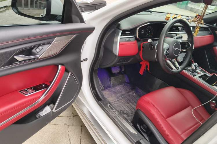 Used Jaguar XFL 2023 XFL 2.0T P250 Two-Wheel-Drive Elite Sport Edition Driver Seat
