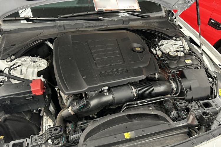 Used Jaguar XFL 2023 XFL 2.0T P200 Two-Wheel-Drive Elite Luxury Edition Engine Bay