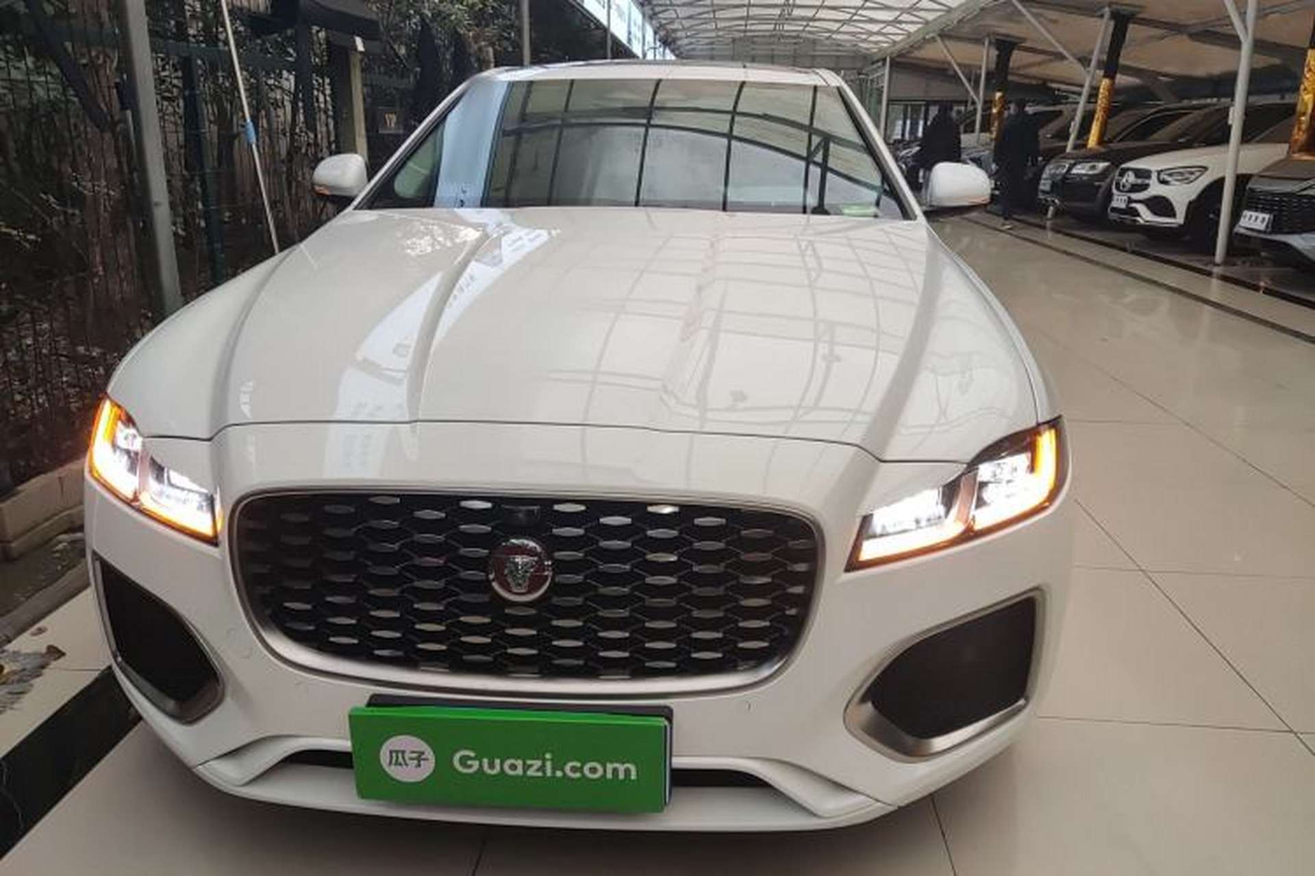 Used Jaguar XFL 2023 XFL 2.0T P200 Two-Wheel-Drive Elite Luxury Edition Exterior 1