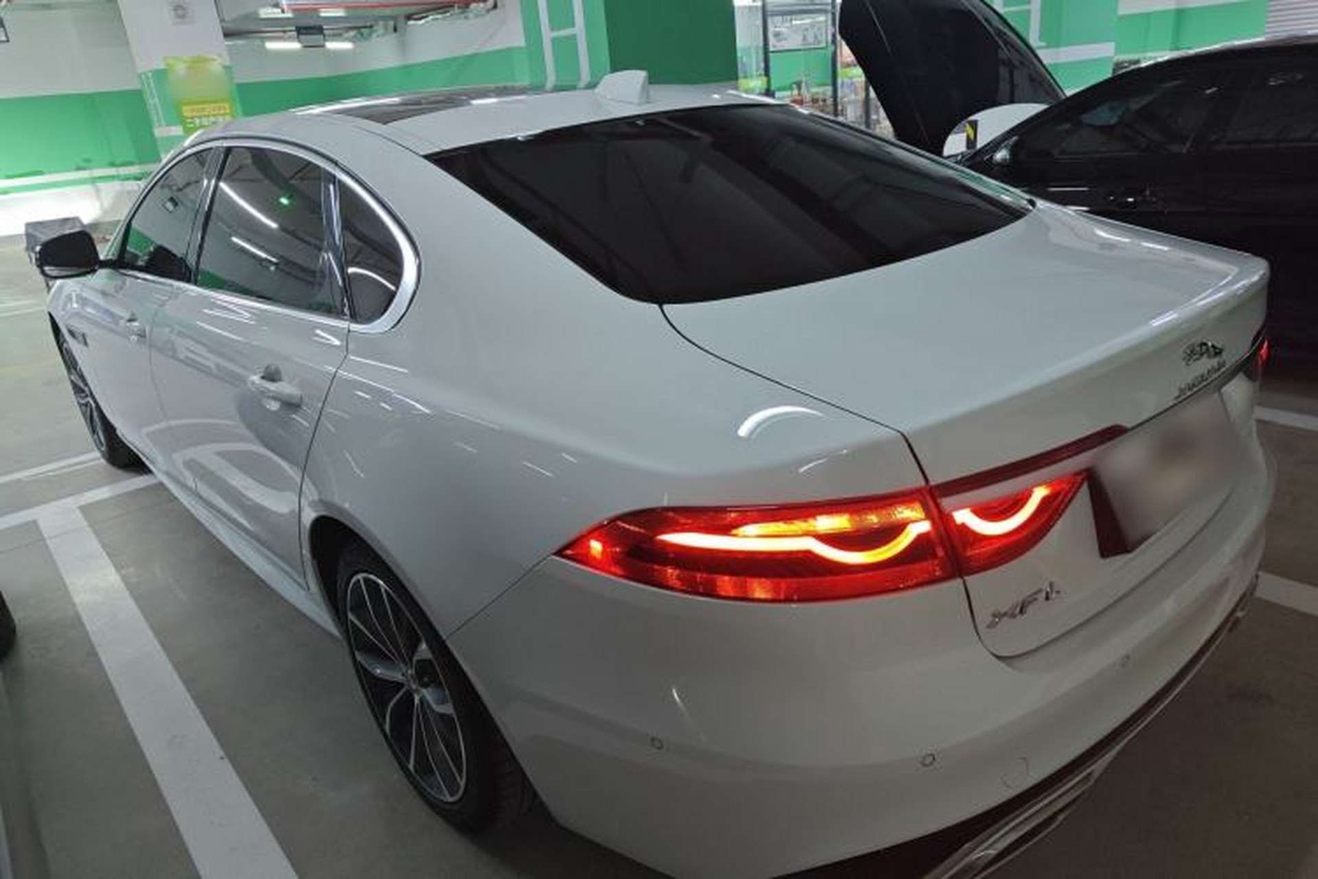 Used Jaguar XFL 2023 XFL 2.0T P250 Two-Wheel-Drive Elite Sport Edition Exterior 2