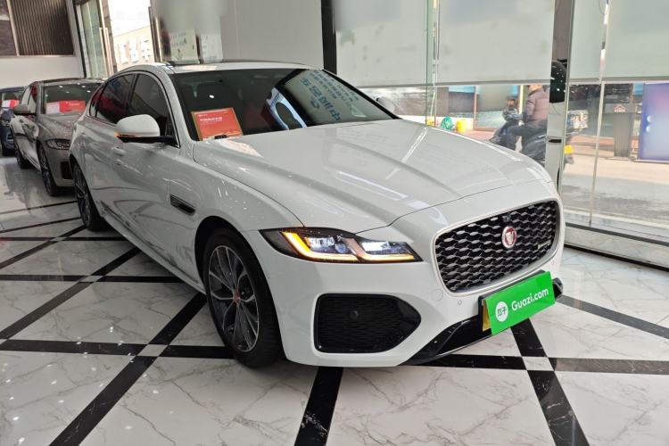 Used Jaguar XFL 2023 XFL 2.0T P250 Two-Wheel-Drive Elite Sport Gold Edition Exterior 2