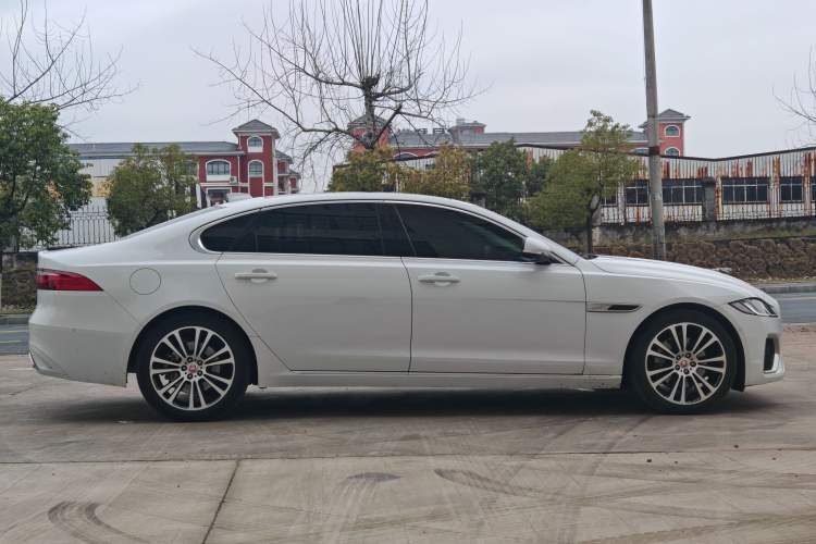 Used Jaguar XFL 2023 XFL 2.0T P250 Two-Wheel-Drive Luxury Deluxe Edition Exterior 2