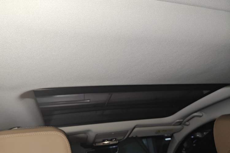Used Jaguar XFL 2023 XFL 2.0T P250 Two-Wheel-Drive Luxury Deluxe Edition Headliner