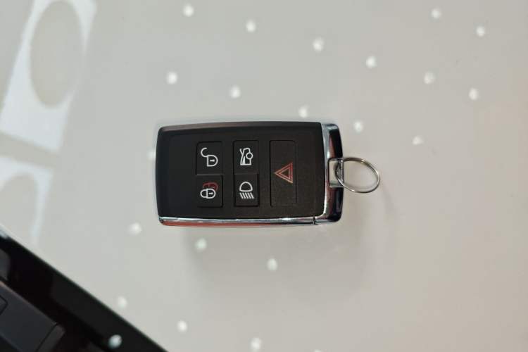 Used Jaguar XFL 2023 XFL 2.0T P250 Two-Wheel-Drive Elite Sport Gold Edition Interior 1