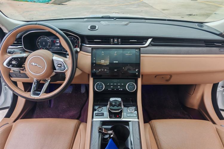 Used Jaguar XFL 2023 XFL 2.0T P250 Two-Wheel-Drive Luxury Deluxe Edition Interior 1