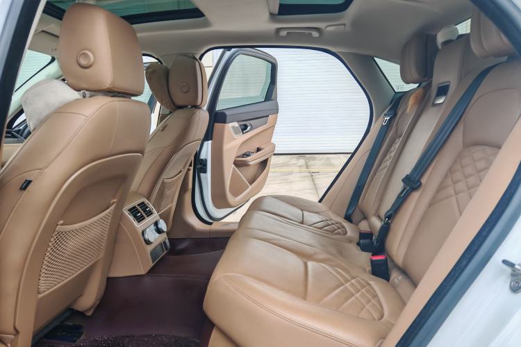 Used Jaguar XFL 2023 XFL 2.0T P250 Two-Wheel-Drive Luxury Deluxe Edition Interior 4