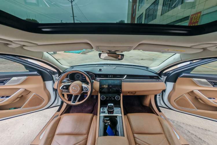 Used Jaguar XFL 2023 XFL 2.0T P250 Two-Wheel-Drive Luxury Deluxe Edition Interior 5