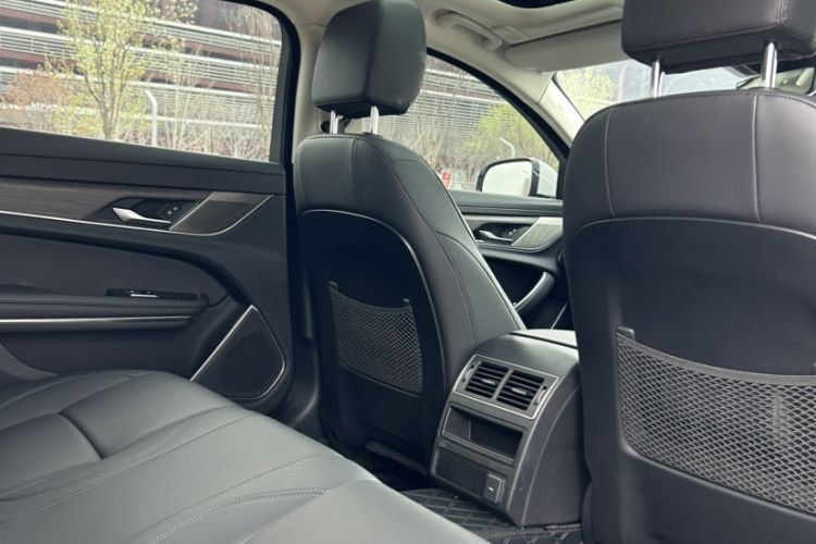 Used Jaguar XFL 2023 XFL 2.0T P200 Two-Wheel-Drive Elite Luxury Edition Interior 8