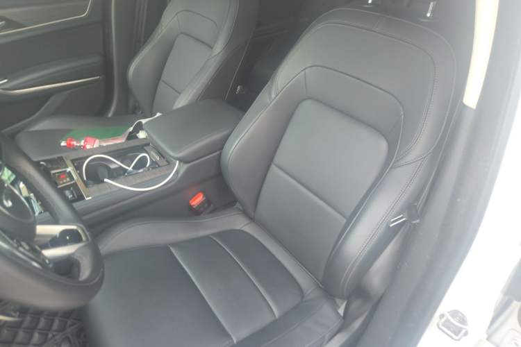 Used Jaguar XFL 2023 XFL 2.0T P250 Two-Wheel-Drive Elite Sport Edition Left Front Seat