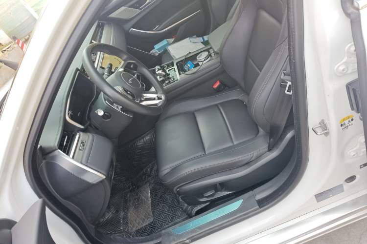 Used Jaguar XFL 2023 XFL 2.0T P200 Two-Wheel-Drive Elite Luxury Edition Left Front Seat