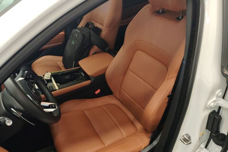 Used Jaguar XFL 2023 XFL 2.0T P250 Two-Wheel-Drive Elite Sport Edition Left Front Seat