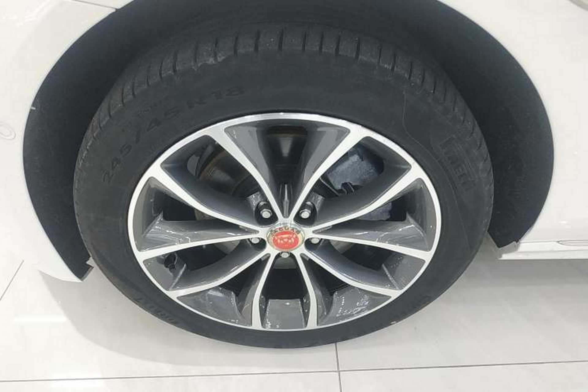 Used Jaguar XFL 2023 XFL 2.0T P250 Two-Wheel-Drive Elite Sport Edition Left Front Wheel Hub
