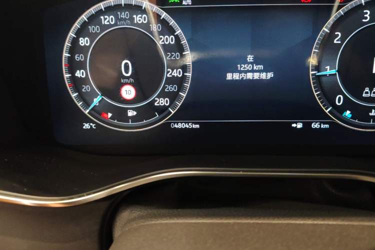 Used Jaguar XFL 2023 XFL 2.0T P250 Two-Wheel-Drive Elite Sport Edition Odometer Close Up
