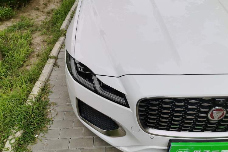 Used Jaguar XFL 2023 XFL 2.0T P200 Two-Wheel-Drive Elite Luxury Edition Right Front Headlight