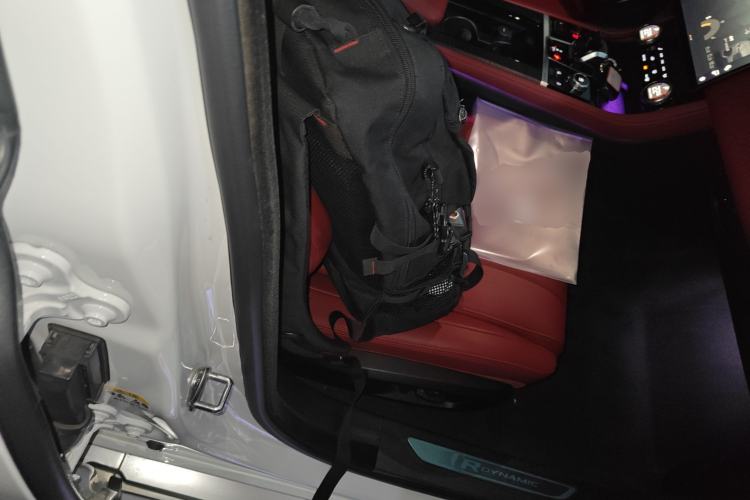 Used Jaguar XFL 2023 XFL 2.0T P250 Two-Wheel-Drive Elite Sport Edition Right Front Seat