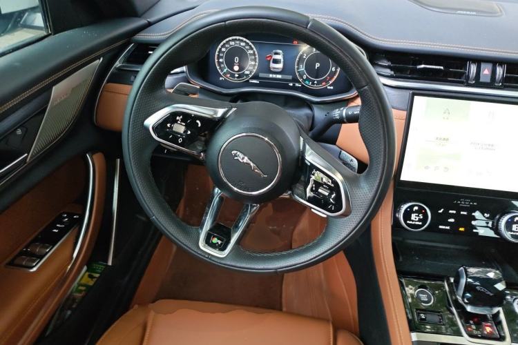 Used Jaguar XFL 2023 XFL 2.0T P250 Two-Wheel-Drive Elite Sport Edition Steering Wheel
