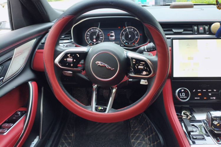 Used Jaguar XFL 2023 XFL 2.0T P250 Two-Wheel-Drive Elite Sport Edition Steering Wheel