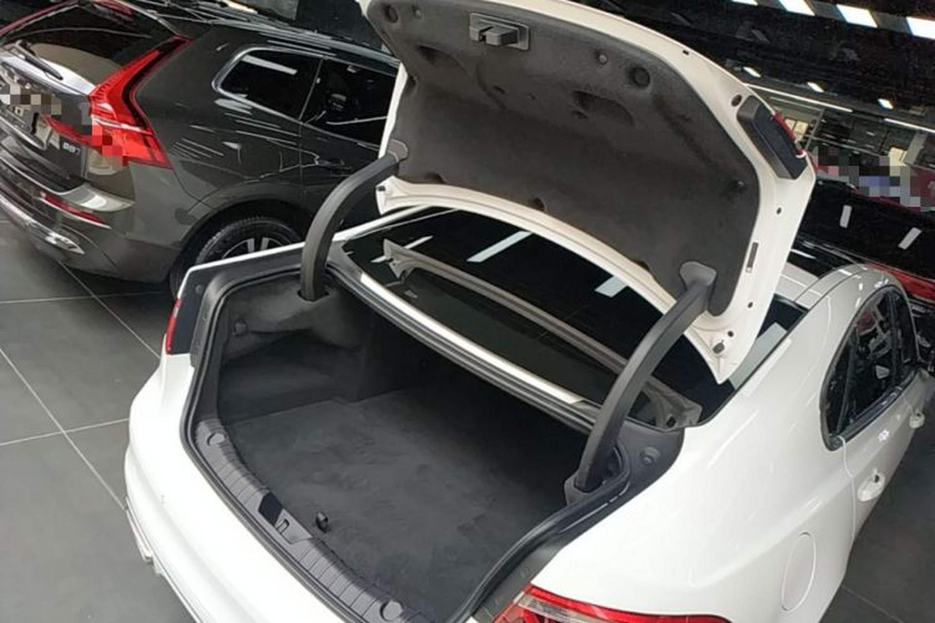 Used Jaguar XFL 2023 XFL 2.0T P200 Two-Wheel-Drive Elite Luxury Edition Trunk