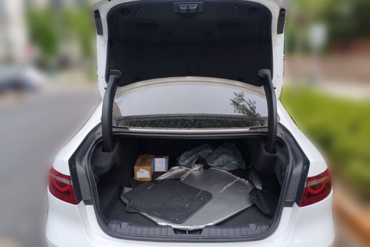 Used Jaguar XFL 2023 XFL 2.0T P250 Two-Wheel-Drive Elite Sport Edition Trunk