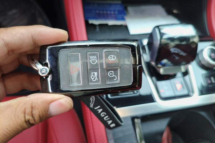 Used Jaguar XFL 2023 XFL 2.0T P250 Two-Wheel-Drive Elite Sport Edition Vehicle Key