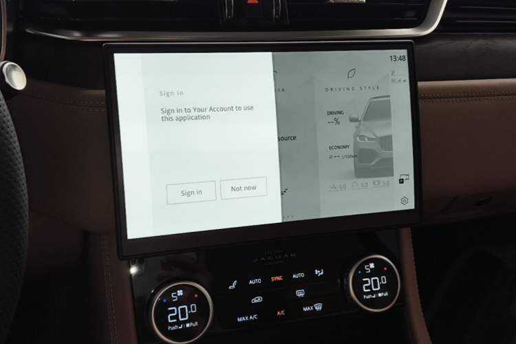 Used Jaguar XFL 2024 2.0T P250 Two-Wheel Drive Prestige Luxury Edition Audio And AC Panel