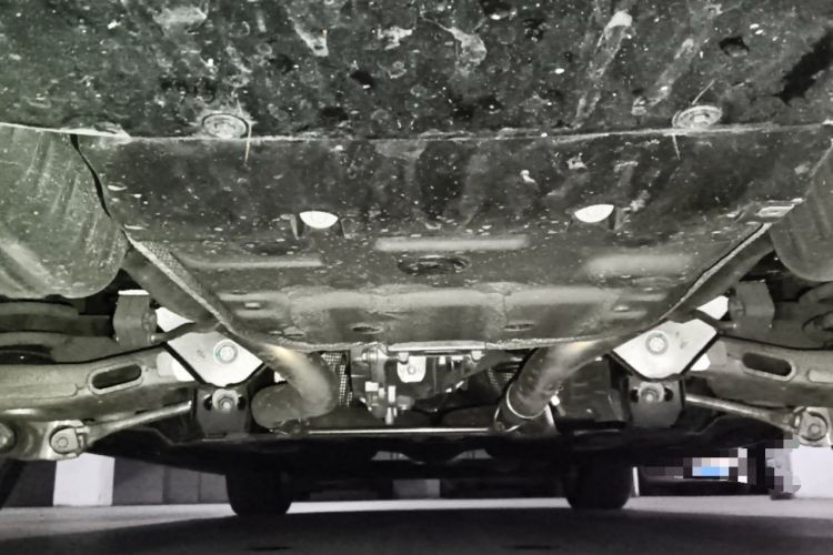 Used Jaguar XFL 2024 2.0T P250 Two-Wheel Drive Prestige Luxury Edition Chassis Rear