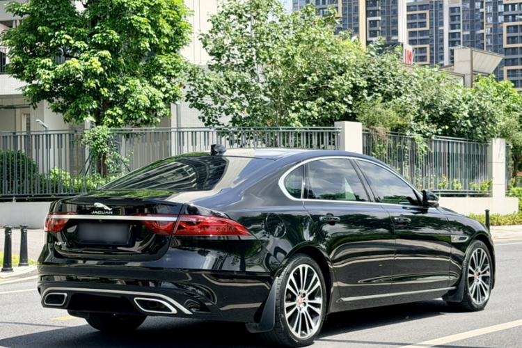 Used Jaguar XFL 2024 2.0T P250 Two-Wheel Drive Prestige Luxury Edition Exterior 10