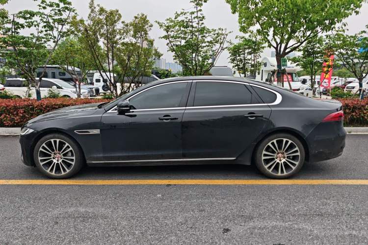 Used Jaguar XFL 2024 2.0T P250 Two-Wheel Drive Prestige Luxury Edition Exterior 2