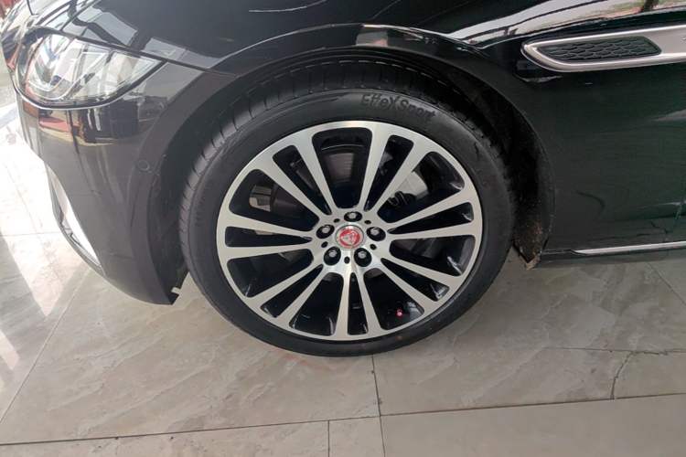 Used Jaguar XFL 2024 2.0T P250 Two-Wheel Drive Prestige Luxury Edition Exterior 4