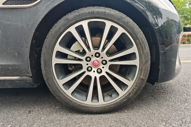 Used Jaguar XFL 2024 2.0T P250 Two-Wheel Drive Prestige Luxury Edition Exterior 5