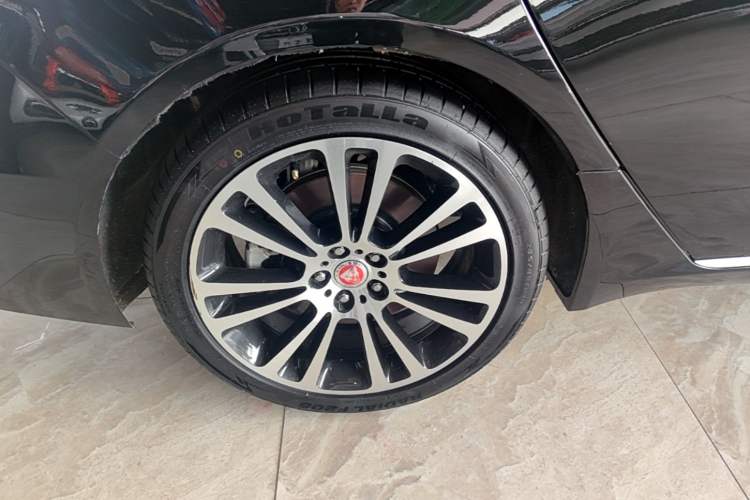 Used Jaguar XFL 2024 2.0T P250 Two-Wheel Drive Prestige Luxury Edition Exterior 5