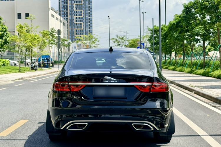 Used Jaguar XFL 2024 2.0T P250 Two-Wheel Drive Prestige Luxury Edition Exterior 8