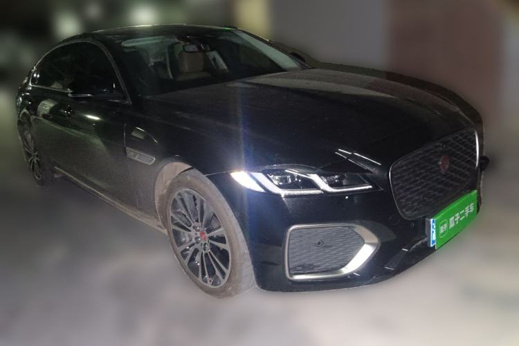 Used Jaguar XFL 2024 2.0T P250 Two-Wheel Drive Prestige Luxury Edition Front Right 45 Deg