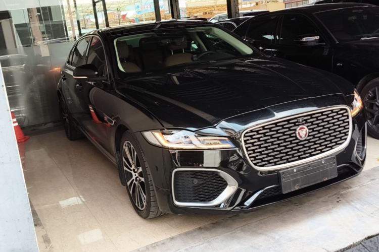 Used Jaguar XFL 2024 2.0T P250 Two-Wheel Drive Prestige Luxury Edition Front Right 45 Deg