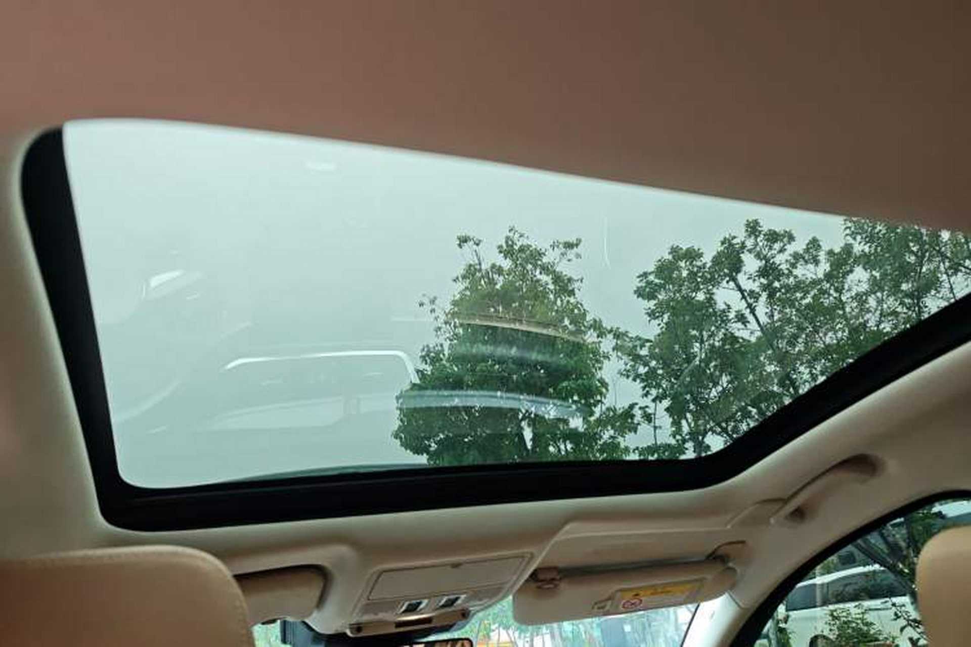Used Jaguar XFL 2024 2.0T P250 Two-Wheel Drive Prestige Luxury Edition Headliner