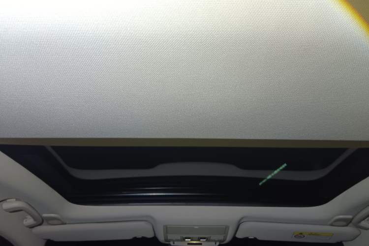 Used Jaguar XFL 2024 2.0T P250 Two-Wheel Drive Prestige Luxury Edition Headliner