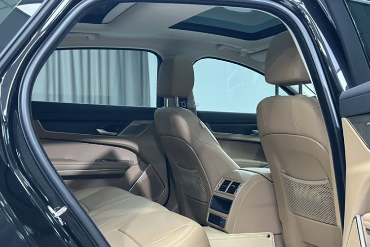 Used Jaguar XFL 2024 2.0T P250 Two-Wheel Drive Prestige Luxury Edition Interior 8