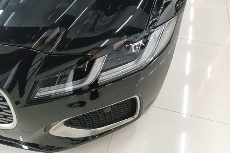Used Jaguar XFL 2024 2.0T P250 Two-Wheel Drive Prestige Luxury Edition Left Front Headlight