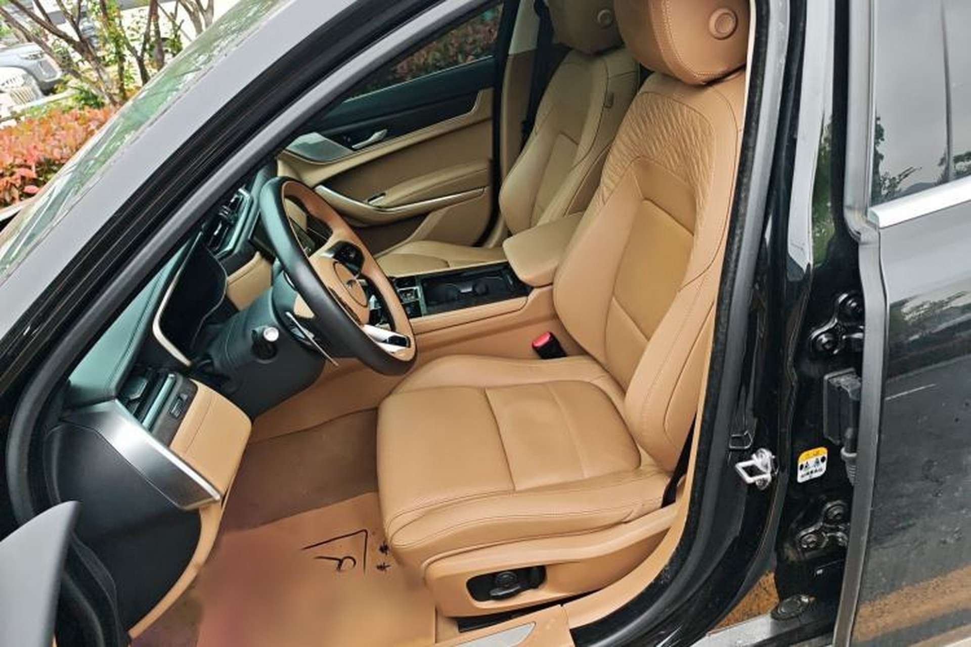 Used Jaguar XFL 2024 2.0T P250 Two-Wheel Drive Prestige Luxury Edition Left Front Seat
