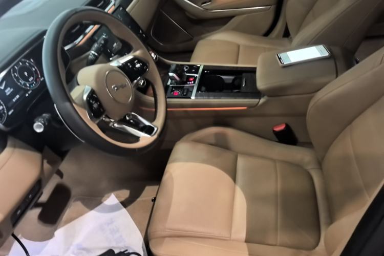 Used Jaguar XFL 2024 2.0T P250 Two-Wheel Drive Prestige Luxury Edition Left Front Seat