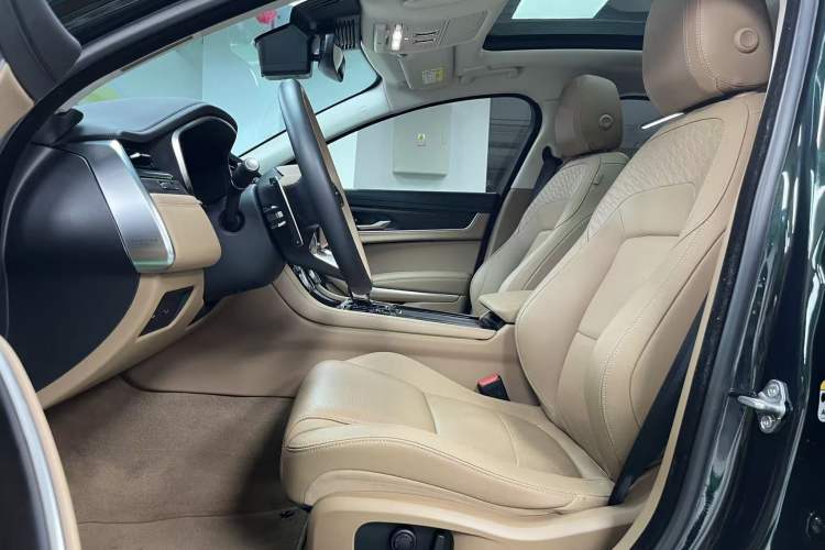 Used Jaguar XFL 2024 2.0T P250 Two-Wheel Drive Prestige Luxury Edition Left Front Seat
