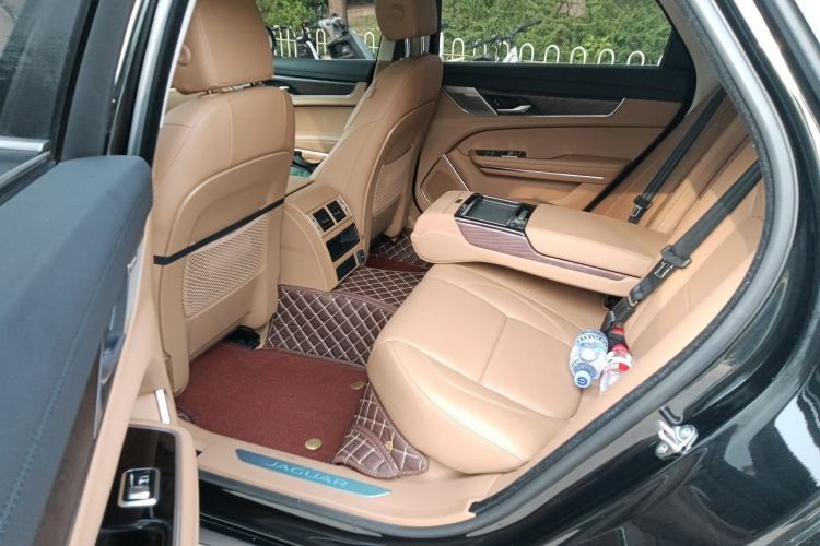 Used Jaguar XFL 2024 2.0T P250 Two-Wheel Drive Prestige Luxury Edition Left Rear Seat
