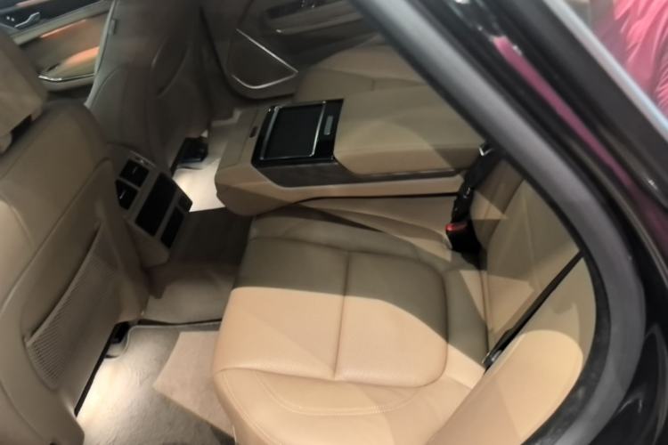 Used Jaguar XFL 2024 2.0T P250 Two-Wheel Drive Prestige Luxury Edition Left Rear Seat