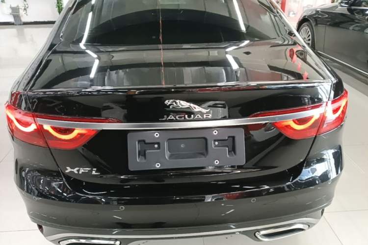 Used Jaguar XFL 2024 2.0T P250 Two-Wheel Drive Prestige Luxury Edition Rear