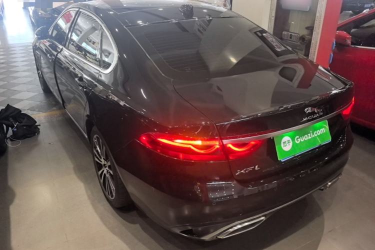 Used Jaguar XFL 2024 2.0T P250 Two-Wheel Drive Prestige Luxury Edition Rear Left 45 Deg
