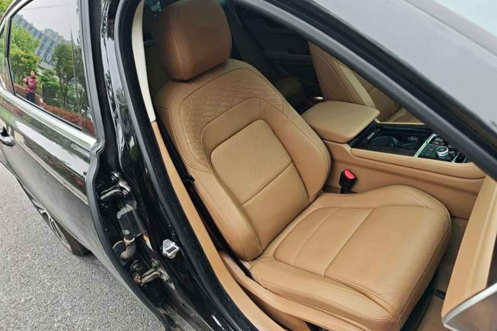 Used Jaguar XFL 2024 2.0T P250 Two-Wheel Drive Prestige Luxury Edition Right Front Seat