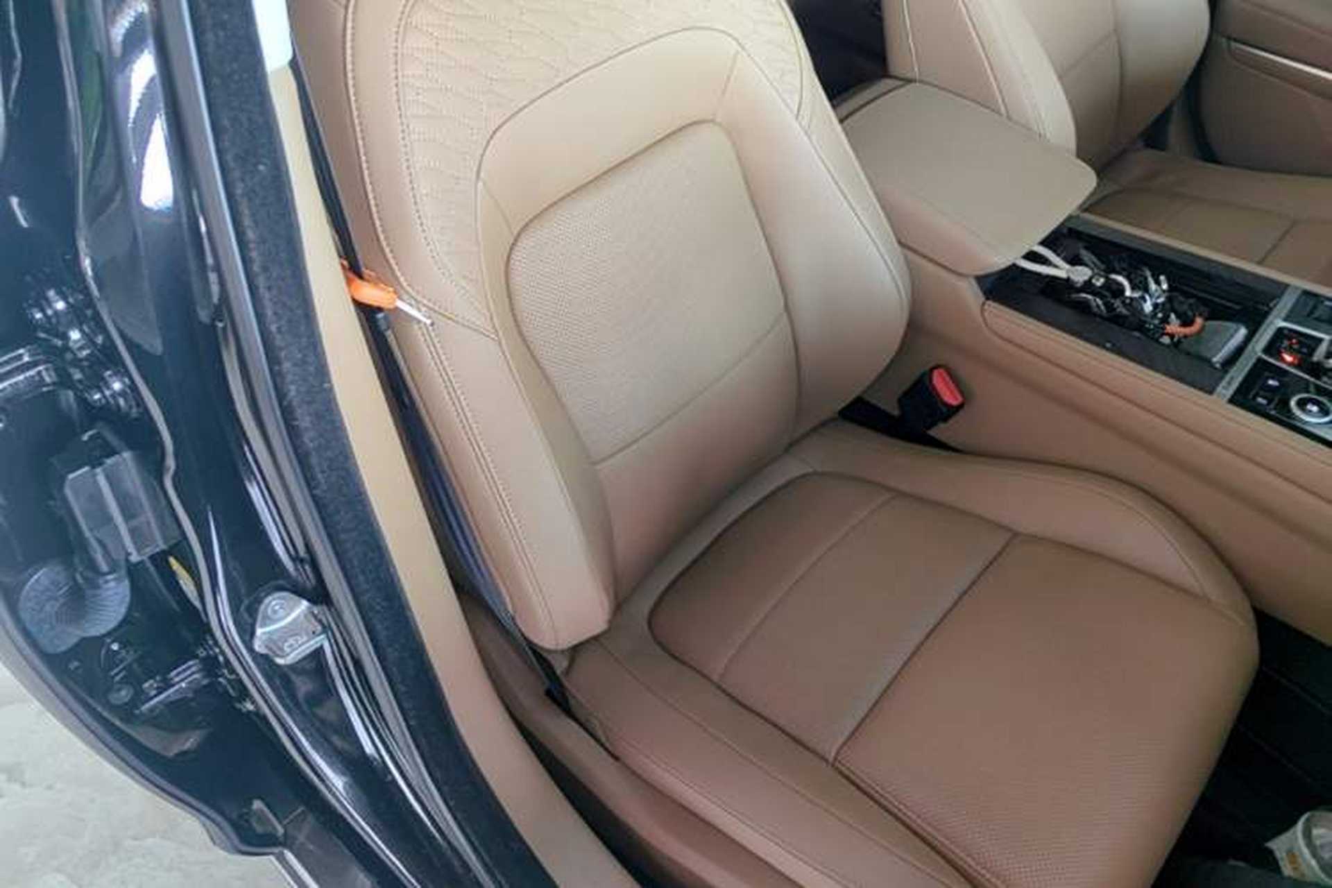 Used Jaguar XFL 2024 2.0T P250 Two-Wheel Drive Prestige Luxury Edition Right Front Seat